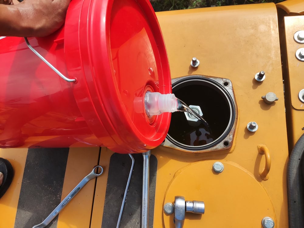 ถ้ารู้ว่าน้ำมันไฮดรอลิกคืออะไรก็สามารถเติมได้อย่างมีประสิทธิภาพ